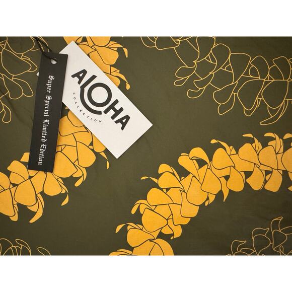 Aloha Collection Super Special limited Edition Puakenikeni Olive Mid Pouch - Picture 2 of 5